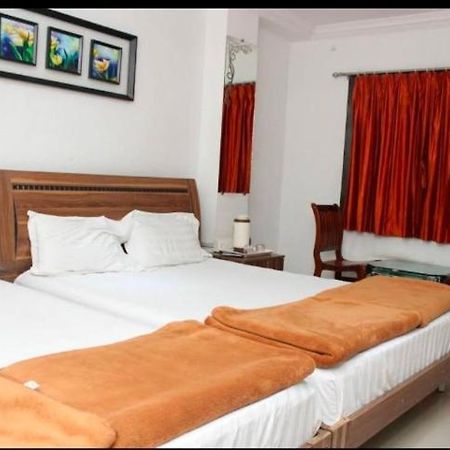 Reva Prabhu Sadan Hotel Ambaji Luaran gambar