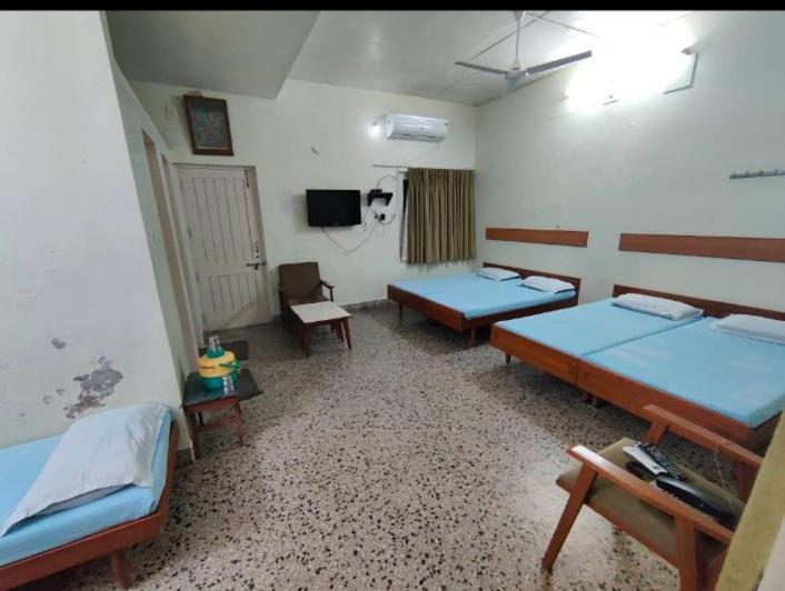 Reva Prabhu Sadan Hotel Ambaji Luaran gambar